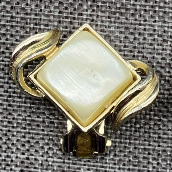 Clip On Earrings Pearl White Diamond Silver Swirl Retro Vintage Soft Girl Glam - Picture 2 of 5